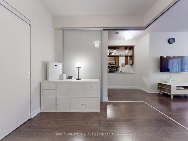 Additional image 20 of 151 Village Green Sq Unit 106