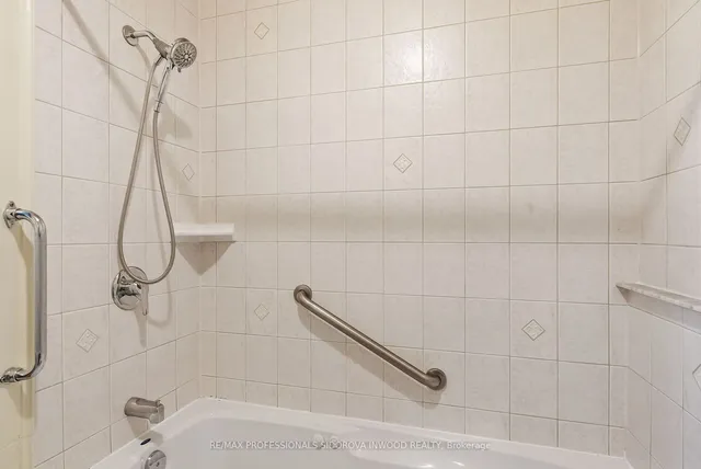 Additional image 20 of 582 Willard Ave