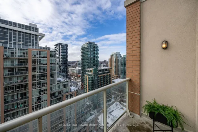 Additional image 24 of 65 East Liberty St Unit 2308