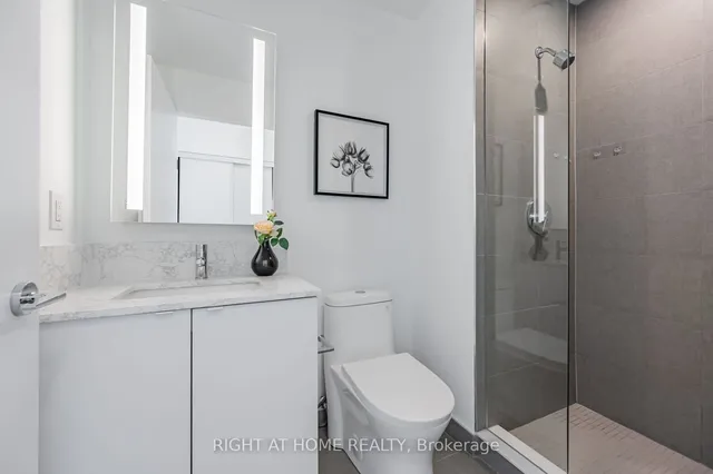 Additional image 21 of 270 Dufferin St Unit 506