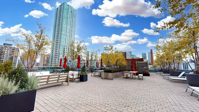 Additional image 31 of 500 Sherbourne St Unit 2604