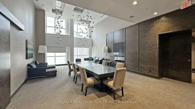 Additional image 35 of 386 YONGE ST St Unit 1104