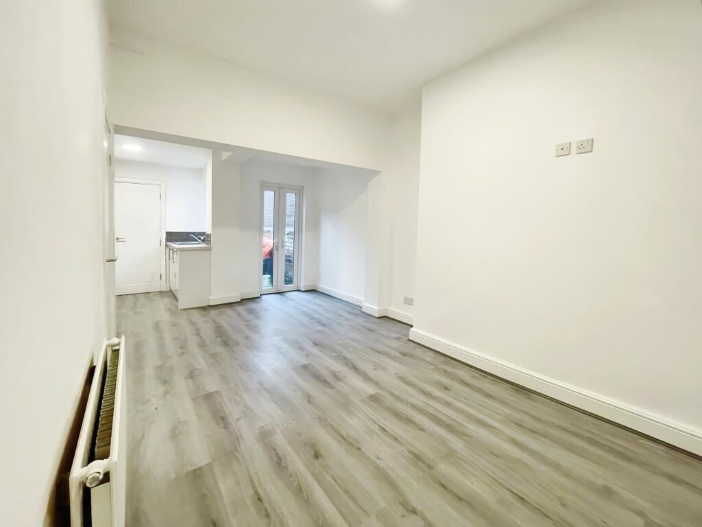 Additional image 3 of Briardale Road, Birkenhead, CH42