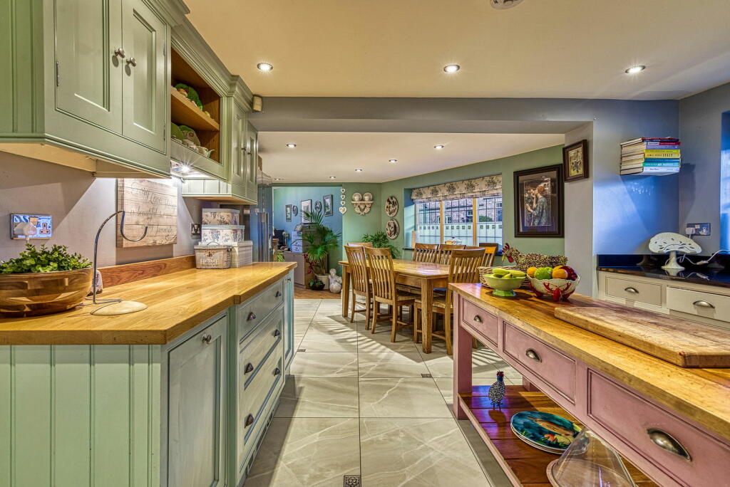 Additional image 7 of Old Wrexham Road, Chester, Cheshire, CH4 7HS