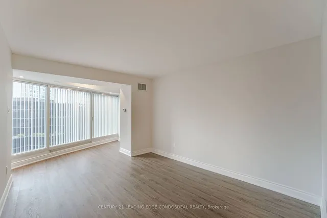 Additional image 20 of 33 University Ave Unit 1905