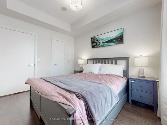 Additional image 16 of 151 Village Green Sq Unit 106