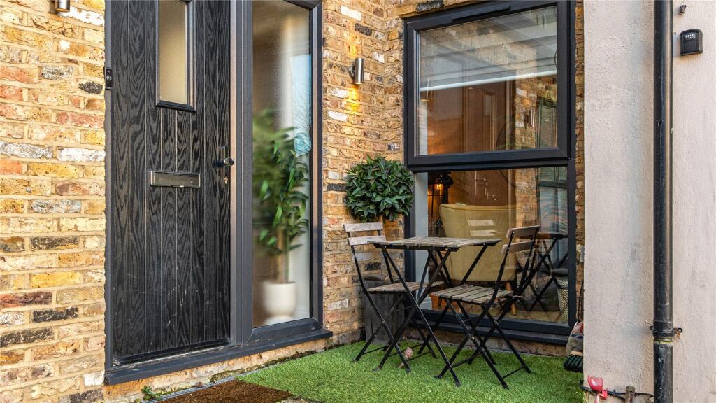 Additional image 14 of Birkbeck Road, Beckenham