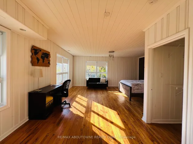 Additional image 17 of 8 Renwood Pl