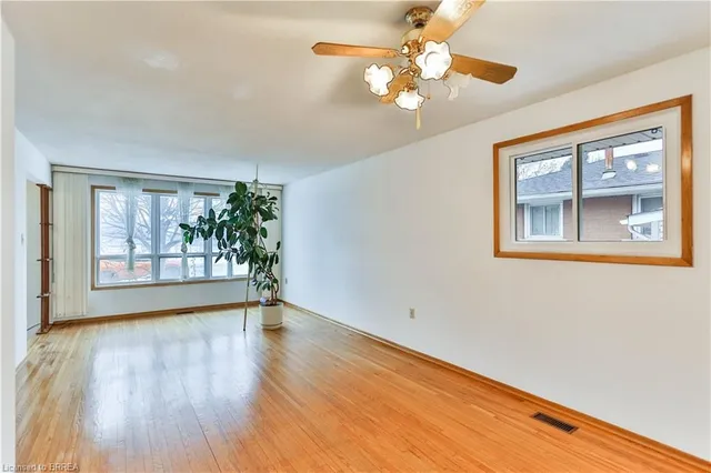 Additional image 8 of 15 Queensbury Dr