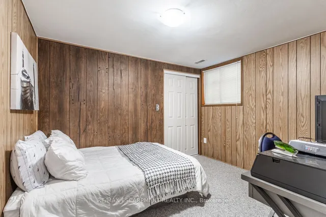 Additional image 21 of 984 Easterbrook Ave