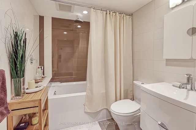 Additional image 36 of 115 Humbercrest Blvd