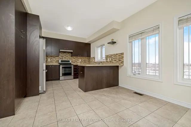 Additional image 12 of 220 Mclaughlin Ave