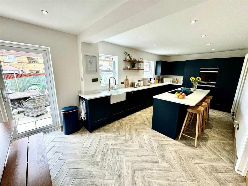 Additional image 9 of Ffordd Llanbad, Porth