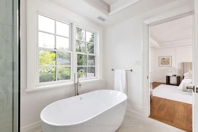 Additional image 26 of 88 Willingdon Blvd