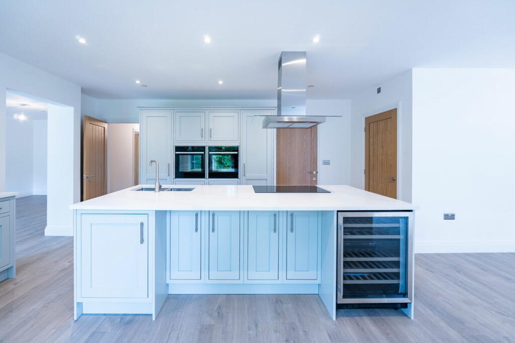 Additional image 4 of Van Road, Caerphilly, CF83 3RR