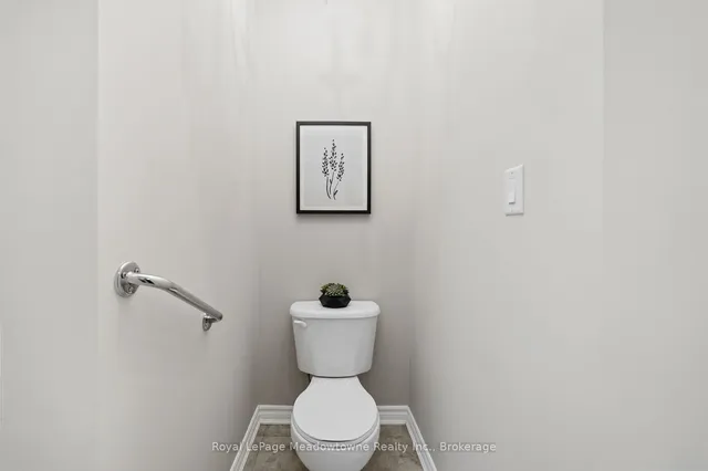 Additional image 21 of 748 Sales Crt