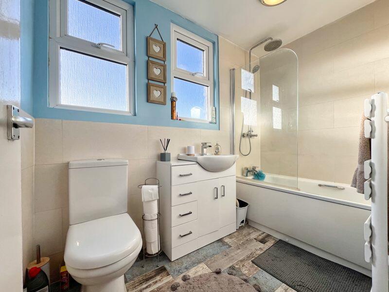 Additional image 11 of 37 West Park Drive, Porthcawl, CF36 3RG