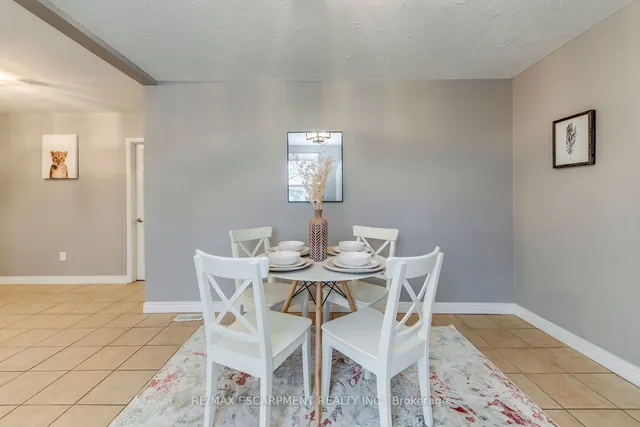 Additional image 15 of 8110 Chippewa Rd