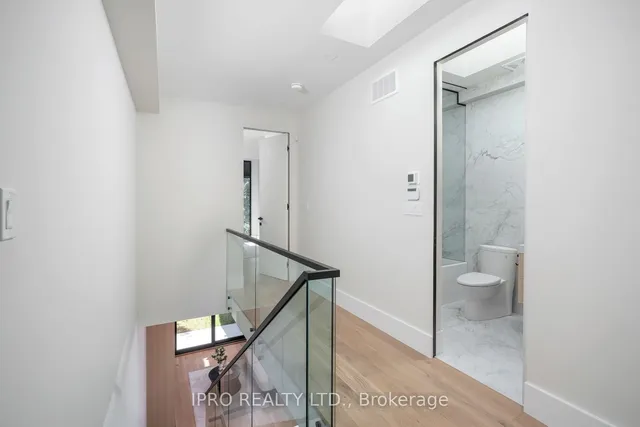 Additional image 20 of 951B Greenwood Ave