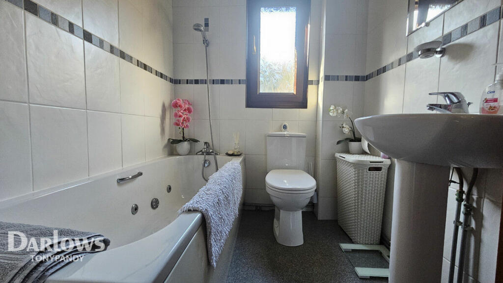 Additional image 30 of Ty Heb Enw Fenwick Street, Pontygwaith CF43