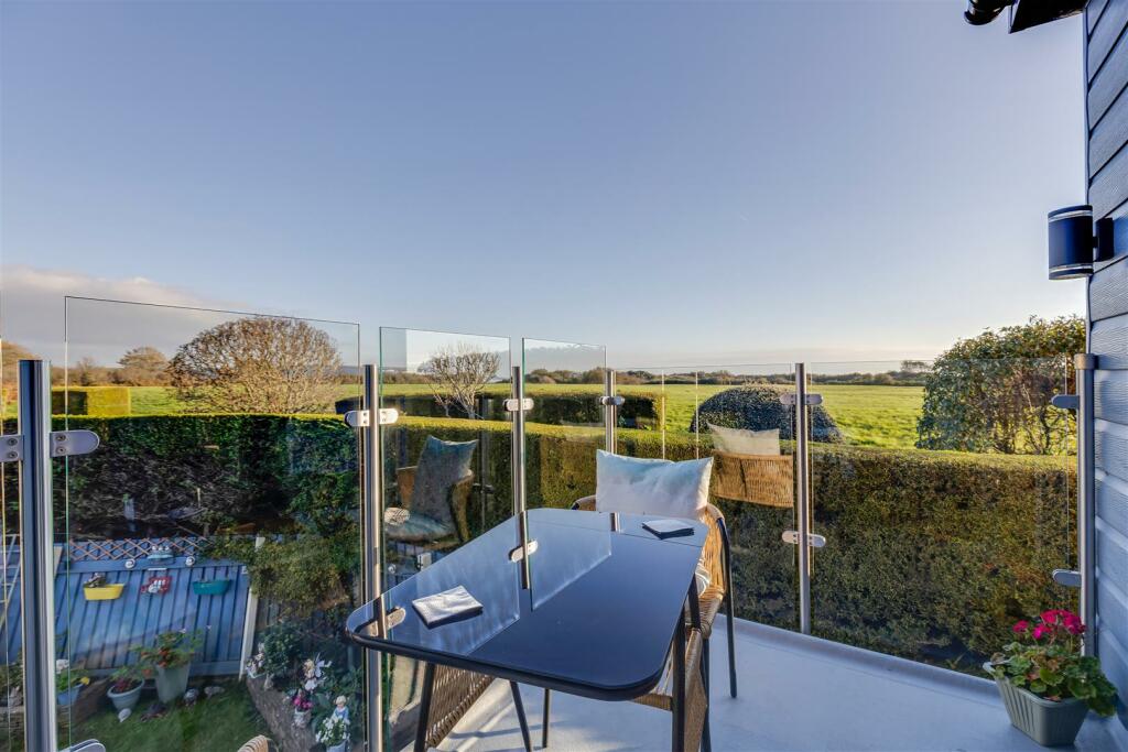 Additional image 20 of Cypress Gardens, Porthcawl, Bridgend County Borough, CF36 5BZ