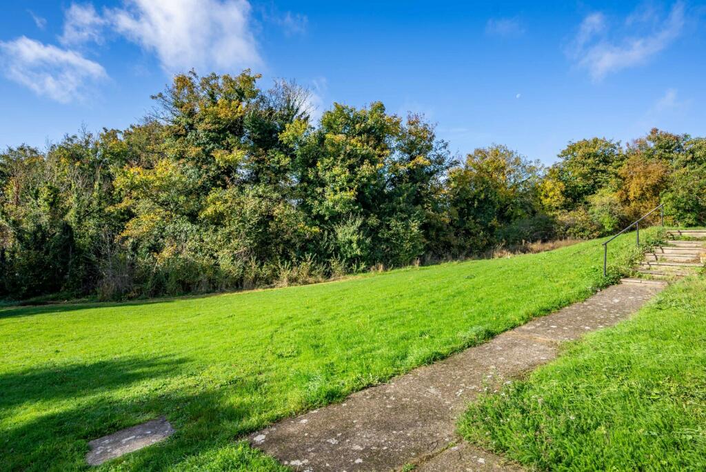 Additional image 11 of Coningsby Bank, St. Albans, Hertfordshire, AL1