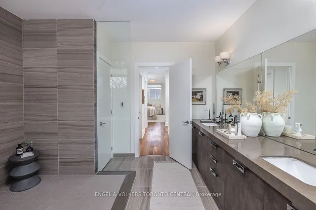 Additional image 15 of 54 Boulton Ave