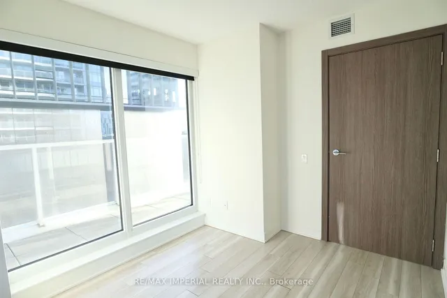 Additional image 36 of 19 Bathurst St Unit 611