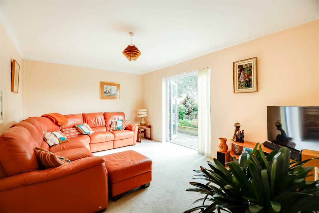 Additional image 10 of 2 Turnpike Close, Dinas Powys, CF64 4HT