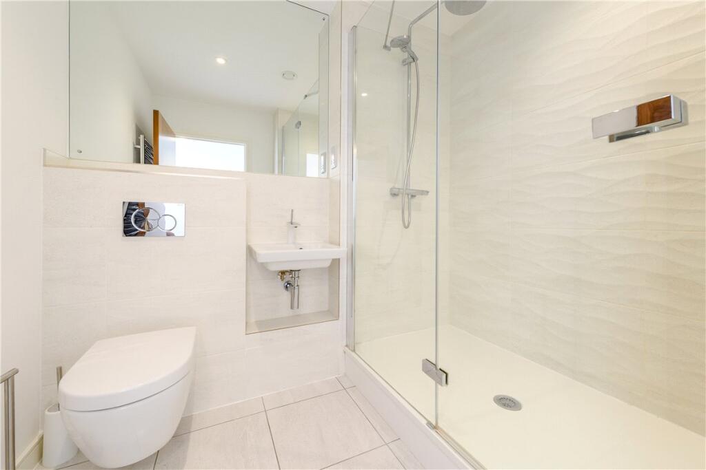 Additional image 10 of Victoria Bridge Road, Bath, BA2