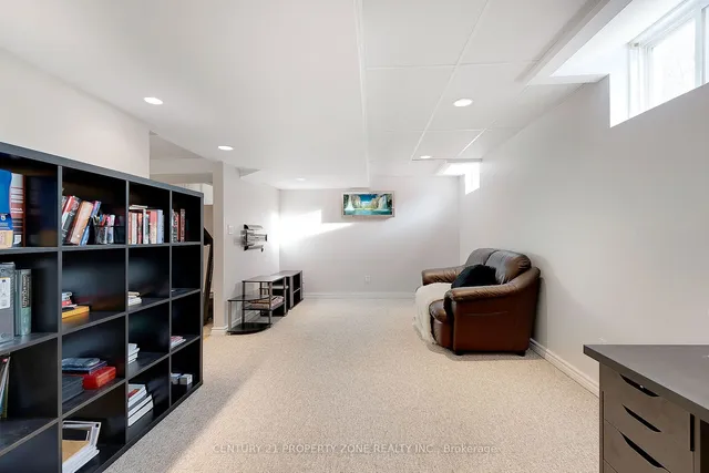 Additional image 33 of 721 Dolby Cres