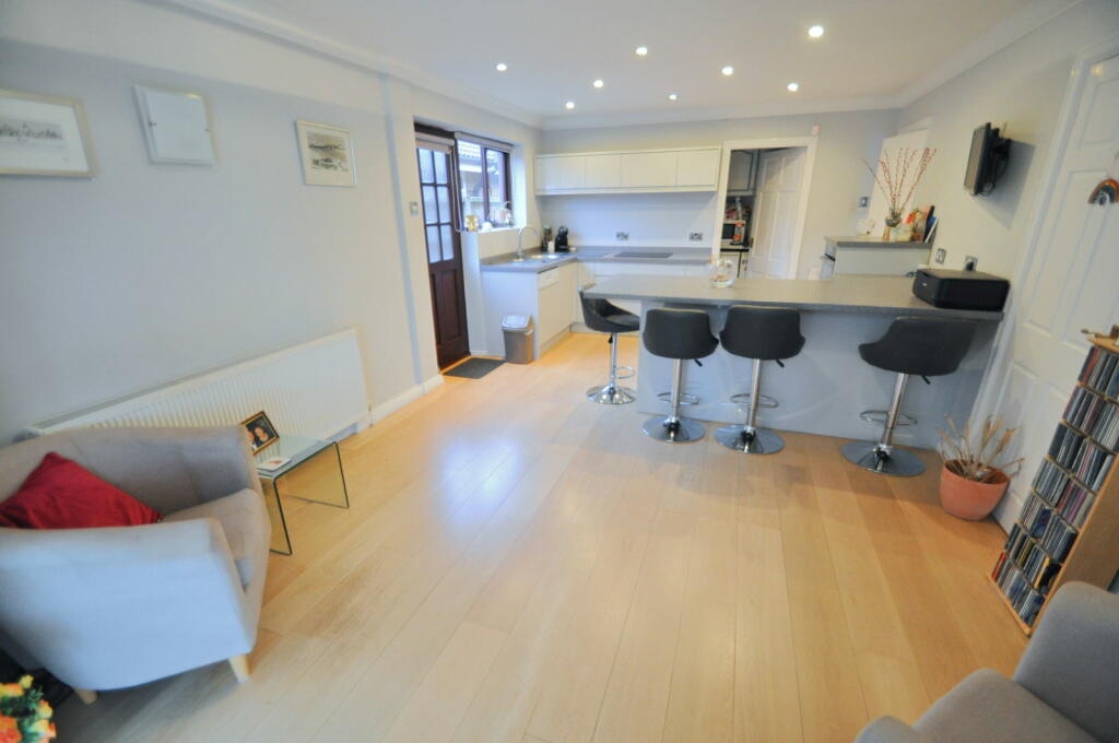 Additional image 20 of Birch Avenue, Saughall Massie