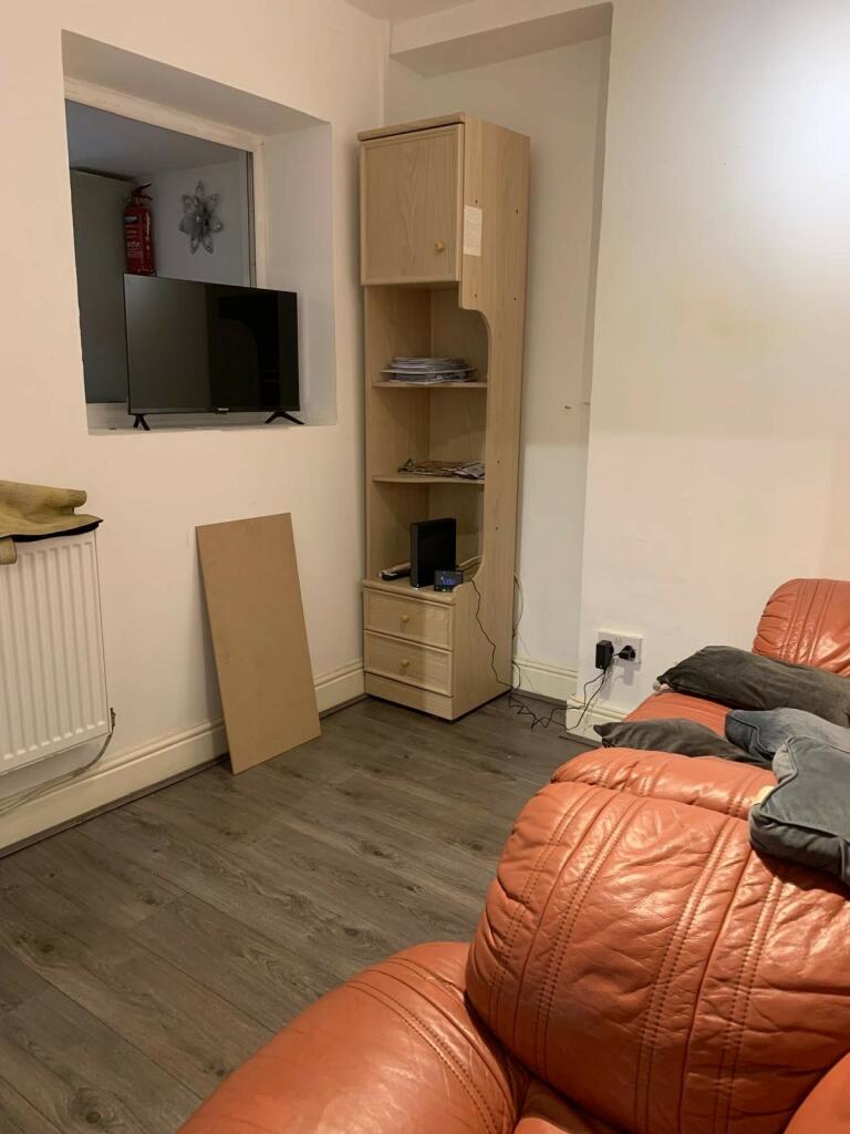 Additional image 8 of 42 King Street, Pontypridd, Rhondda Cynon Taff CF37 1RR