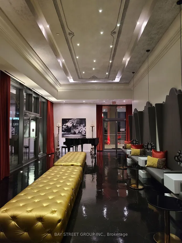 Additional image 16 of 197 Yonge St Unit 5709