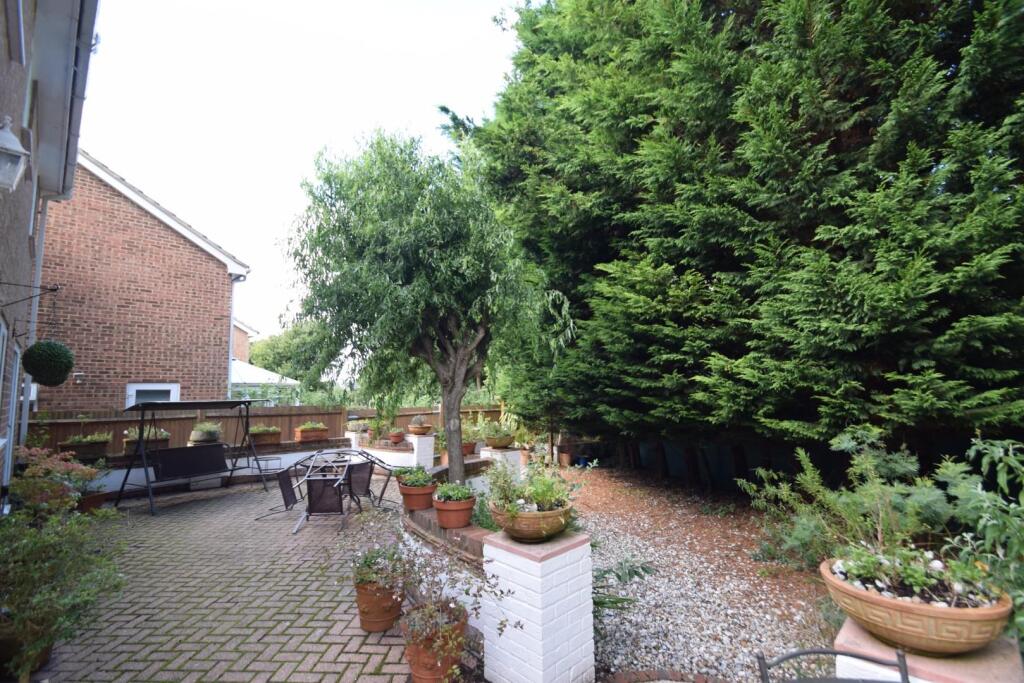 Additional image 16 of Grasmere Close, Eastbourne