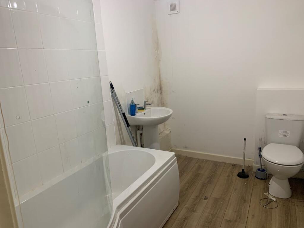 Additional image 14 of Flat 1 East Court, 171 East Road, Tylerstown, Ferndale, Mid Glamorgan, CF43 3BU
