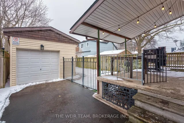 Additional image 27 of 29 Oak Park Ave