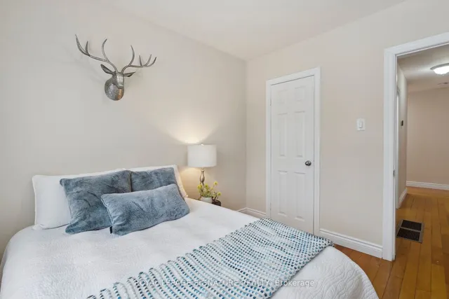 Additional image 19 of 48 Neapolitan Dr