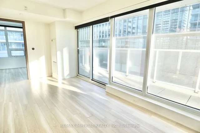 Additional image 31 of 19 Bathurst St Unit 611