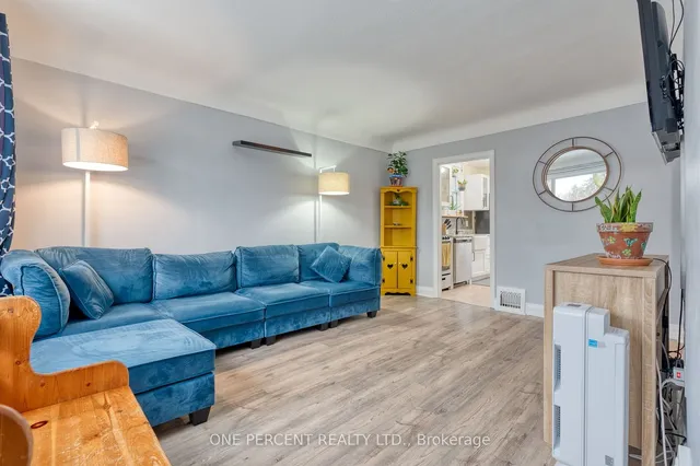 Additional image 4 of 153 East 18th St