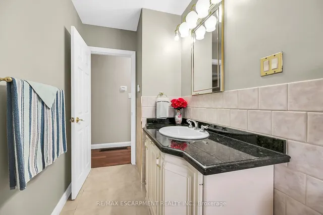 Additional image 19 of 297 East 36th St