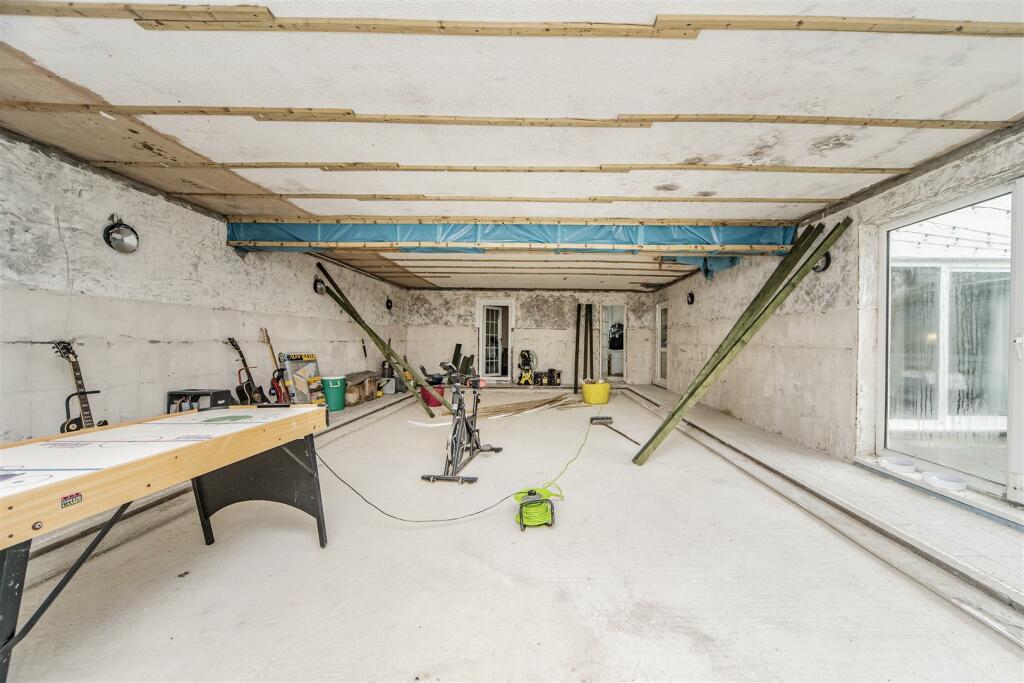 Additional image 28 of Gilbert Lane East, Barry