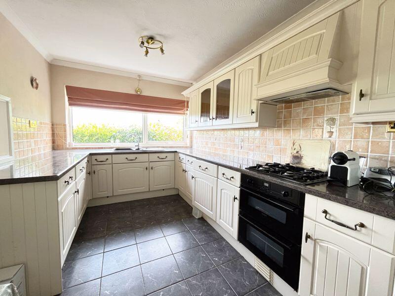 Additional image 4 of 19 Church Hill Close, Cowbridge, Llanblethian CF71 7JH