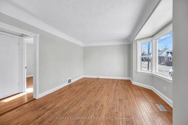 Additional image 4 of 97 East 12th St