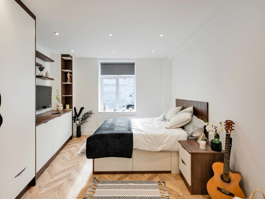 Additional image 11 of Apt 17, Yelland House #913829