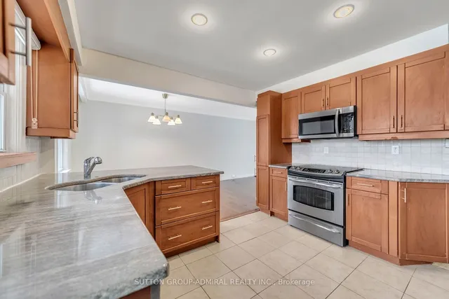 Additional image 27 of 1071 Willowdale Ave