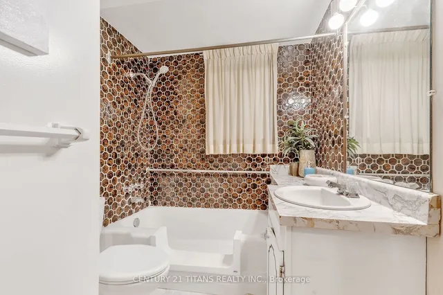 Additional image 17 of 48 Merrian Rd