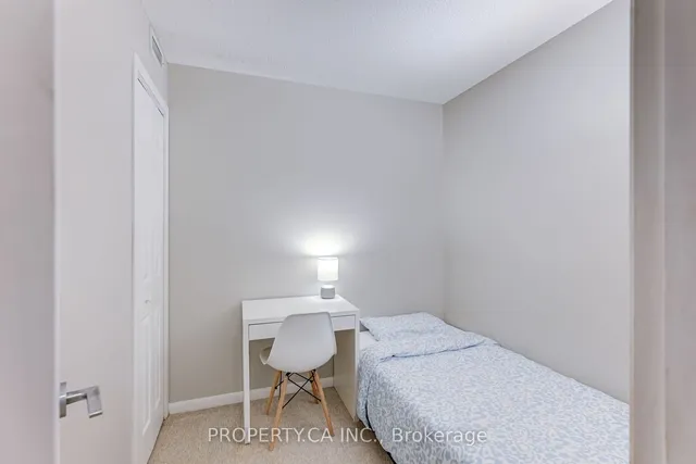 Additional image 19 of 18 Yonge St Unit 1501