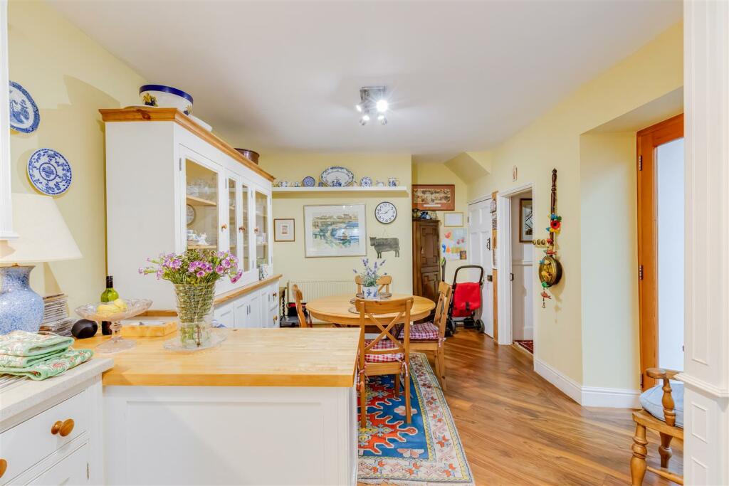 Additional image 13 of Eastgate, Cowbridge, Vale of Glamorgan, CF71 7AB