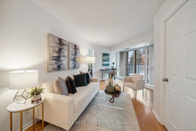 Additional image 7 of 30 Harrison Garden Blvd Unit 206